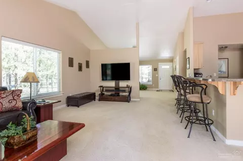 56085 Marsh Hawk Rd, Bend, OR 97707 photo 4