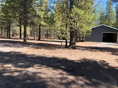 15583 Deedon Rd, La Pine, OR 97739 photo 1