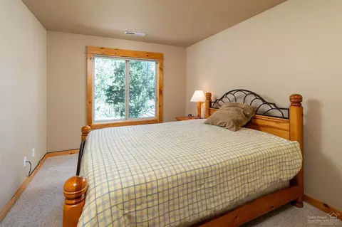 57685 Poplar Loop, Sunriver, OR 97707 photo 13
