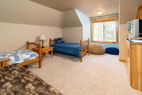 57685 Poplar Loop, Sunriver, OR 97707 photo 12