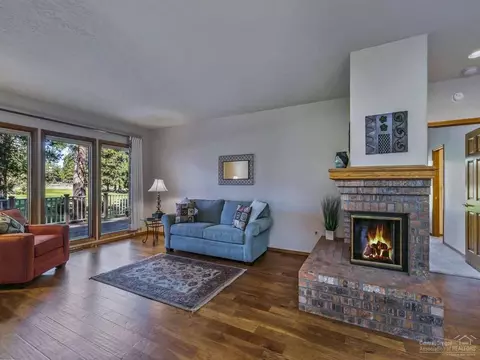 60705 Willow Creek Loop, Bend, OR 97702 photo 4