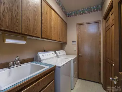 60705 Willow Creek Loop, Bend, OR 97702 photo 14