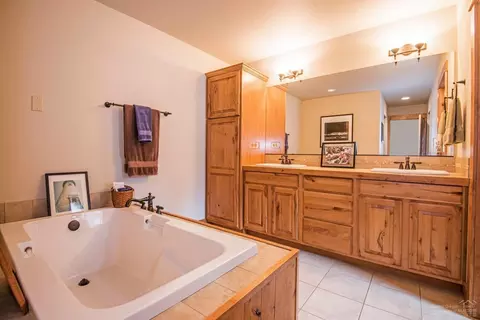 56008 Remington Dr, Bend, OR 97707 photo 12
