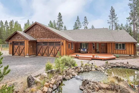 56008 Remington Dr, Bend, OR 97707 photo 1