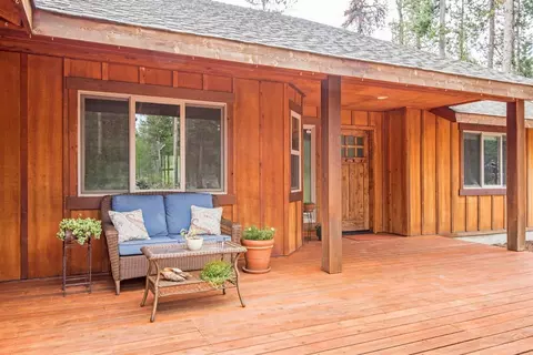 56008 Remington Dr, Bend, OR 97707 photo 4