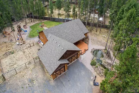 56008 Remington Dr, Bend, OR 97707 photo 24