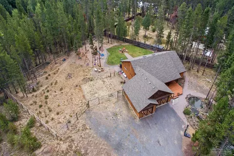 56008 Remington Dr, Bend, OR 97707 photo 22