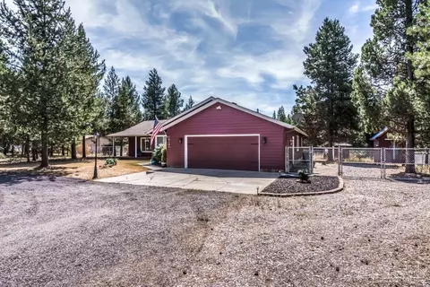 16181 Lava Dr, La Pine, OR 97739 photo 2