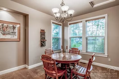 61438 Davis Lake Loop, Bend, OR 97702 photo 9