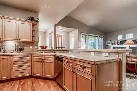 61438 Davis Lake Loop, Bend, OR 97702 photo 11