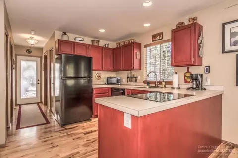 17225 Elsinore Rd, Bend, OR 97707 photo 9