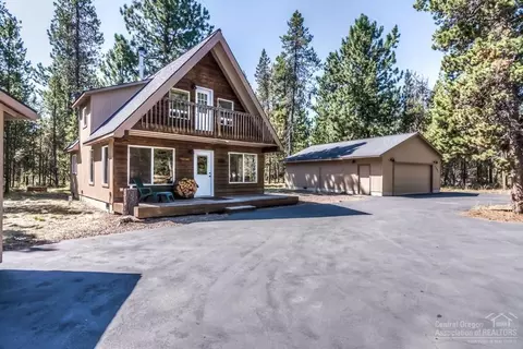 17225 Elsinore Rd, Bend, OR 97707 photo 1
