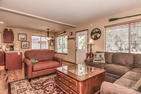 17225 Elsinore Rd, Bend, OR 97707 photo 6