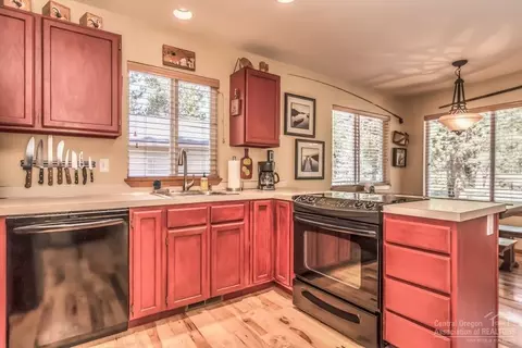 17225 Elsinore Rd, Bend, OR 97707 photo 10