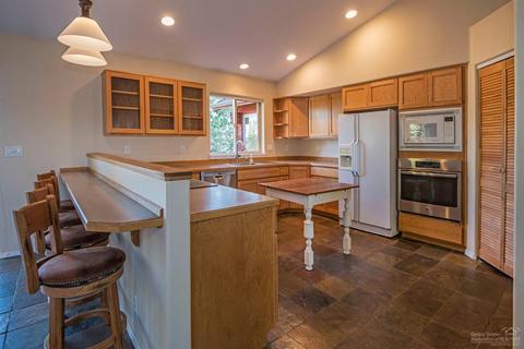 20862 Solstice Dr, Bend, OR 97703 photo 6
