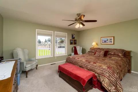 60830 Jennings Rd, Bend, OR 97702 photo 5