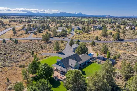 60830 Jennings Rd, Bend, OR 97702 photo 24