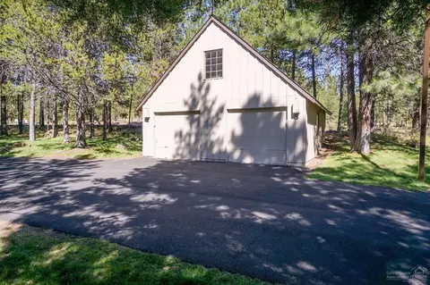 57534 Circle Four Ln, Sunriver, OR 97707 photo 23