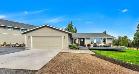 21126 Limestone Ave, Bend, OR 97703 photo 2