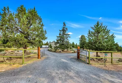 21126 Limestone Ave, Bend, OR 97703 photo 16