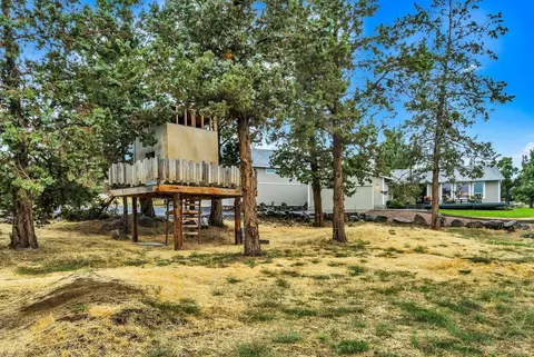 21126 Limestone Ave, Bend, OR 97703 photo 22