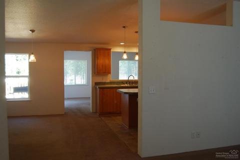 55422 Gross Dr, Bend, OR 97707 photo 4