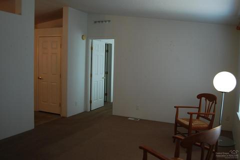 55422 Gross Dr, Bend, OR 97707 photo 3