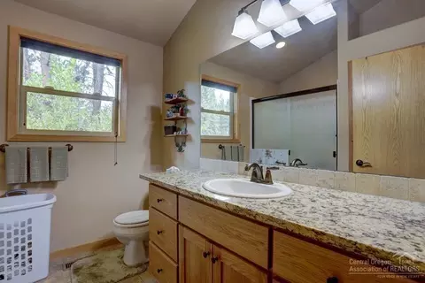 19096 Obsidian Rd, Bend, OR 97702 photo 11