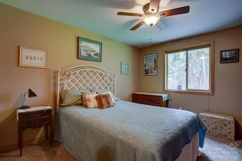 19096 Obsidian Rd, Bend, OR 97702 photo 12
