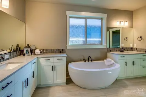 3159 NW Hidden Ridge Dr, Bend, OR 97703 photo 21