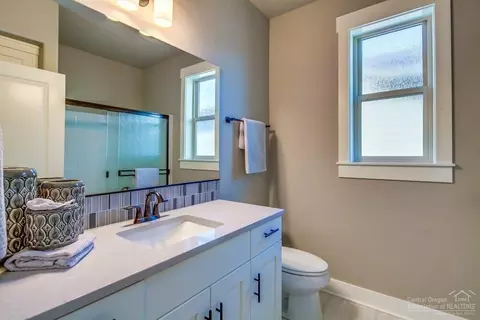 3159 NW Hidden Ridge Dr, Bend, OR 97703 photo 4