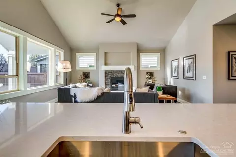3159 NW Hidden Ridge Dr, Bend, OR 97703 photo 9