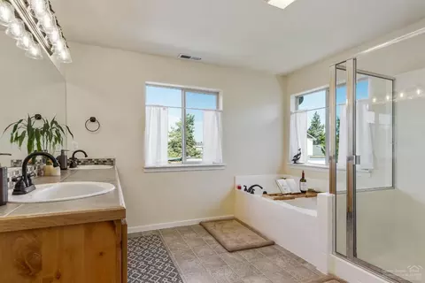 21184 Clairaway Ave, Bend, OR 97702 photo 18
