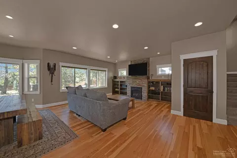 63113 Pikes Ct, Bend, OR 97701 photo 5