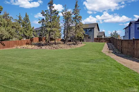 63113 Pikes Ct, Bend, OR 97701 photo 16
