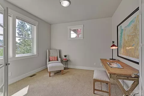 2470 NW Drouillard Ave, Bend, OR 97703 photo 5