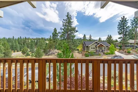 2470 NW Drouillard Ave, Bend, OR 97703 photo 3