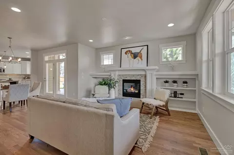 2470 NW Drouillard Ave, Bend, OR 97703 photo 9