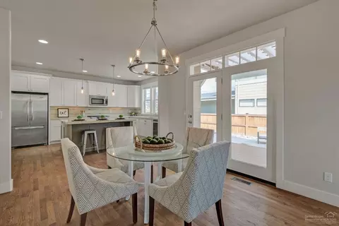 2470 NW Drouillard Ave, Bend, OR 97703 photo 10