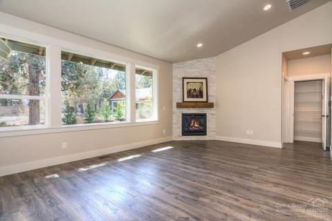 841 E Cascade Ave, Sisters, OR 97759 photo 11