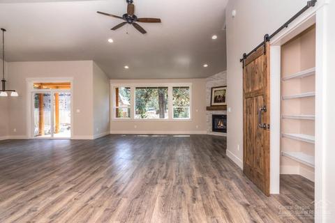 841 E Cascade Ave, Sisters, OR 97759 photo 10