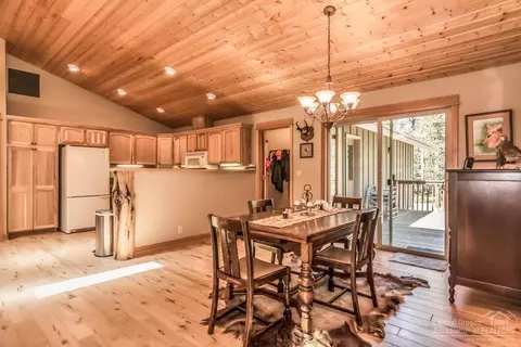 16960 Glendale, Bend, OR 97707 photo 9