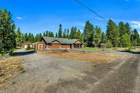 16070 Lava Dr, La Pine, OR 97739 photo 3