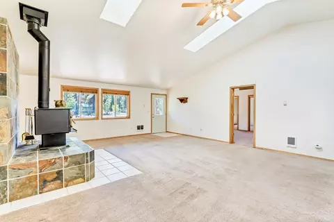 16070 Lava Dr, La Pine, OR 97739 photo 7