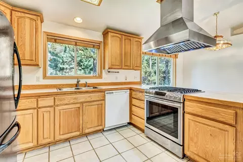 16070 Lava Dr, La Pine, OR 97739 photo 10