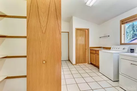 16070 Lava Dr, La Pine, OR 97739 photo 19