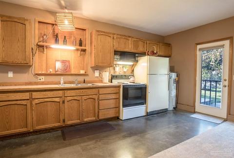 22680 Rickard, Bend, OR 97702 photo 21