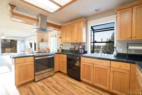 22680 Rickard, Bend, OR 97702 photo 10