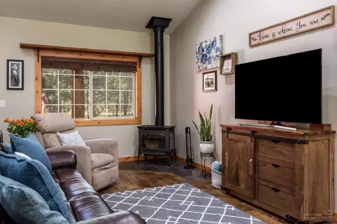 56069 Savage Dr, Bend, OR 97707 photo 7