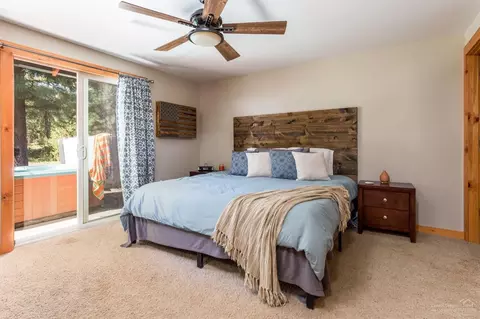 56069 Savage Dr, Bend, OR 97707 photo 11